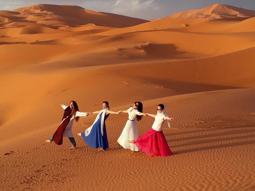 Merzouga Sahara Luxury Camp ภายนอก รูปภาพ